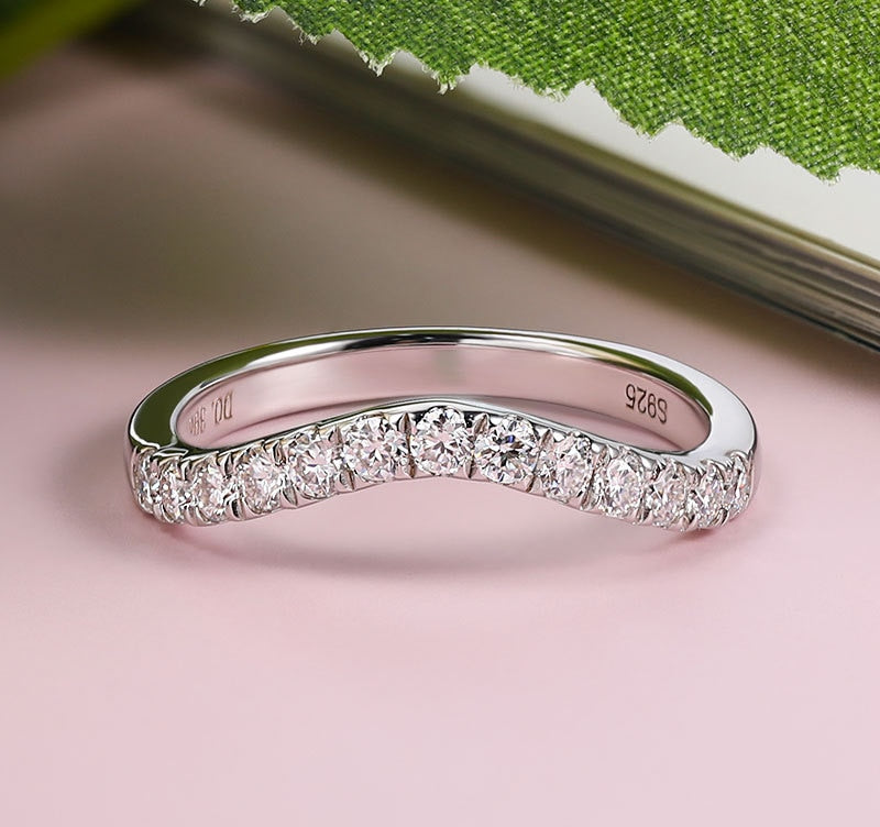 0.39CTW Curved Wedding Ring
